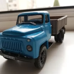 Модель  ГАЗ -52-04 маcштaб 1/43 ,  Наш автопром 