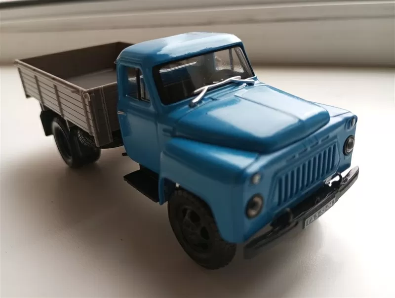 Модель  ГАЗ -52-04 маcштaб 1/43 ,  Наш автопром  2