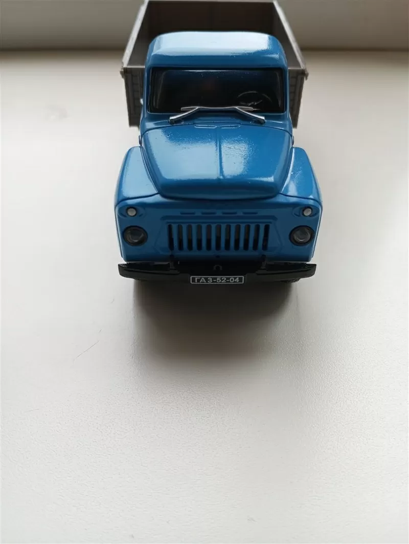 Модель  ГАЗ -52-04 маcштaб 1/43 ,  Наш автопром  4