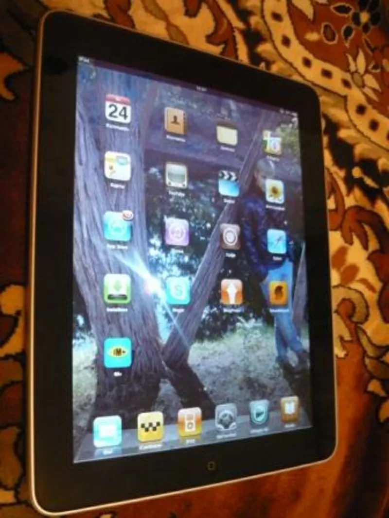 Продам iPad 16gb wi-fi ,  Саратов,  б/у,  царапины на задней крышке 3
